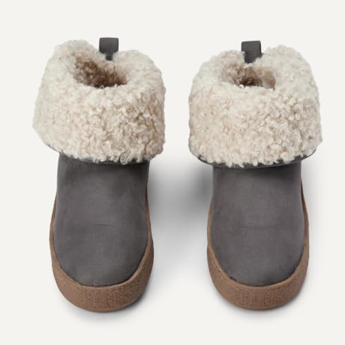Amazon Essentials Women's Faux Fur Lined Shearling Boots, Pull-On Design