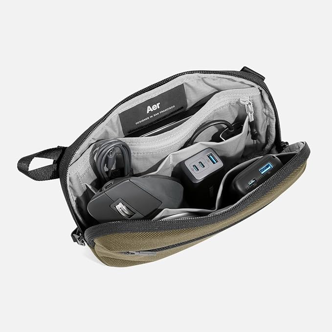 Air Slim Pouch 2 Toiletry Kit