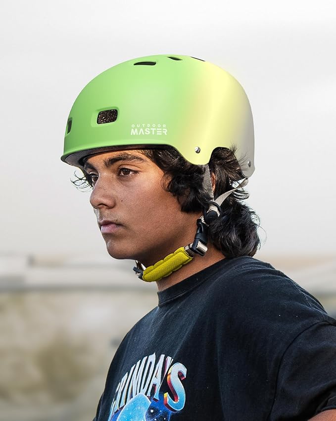 OutdoorMaster スケートボード サイクリング ヘルメット - 取り外し可能なライナー2枚付き 通気性 多用途 スポーツ スクーター ローラースケート インラインスケート ローラーブレード 子供 ユース 大人用