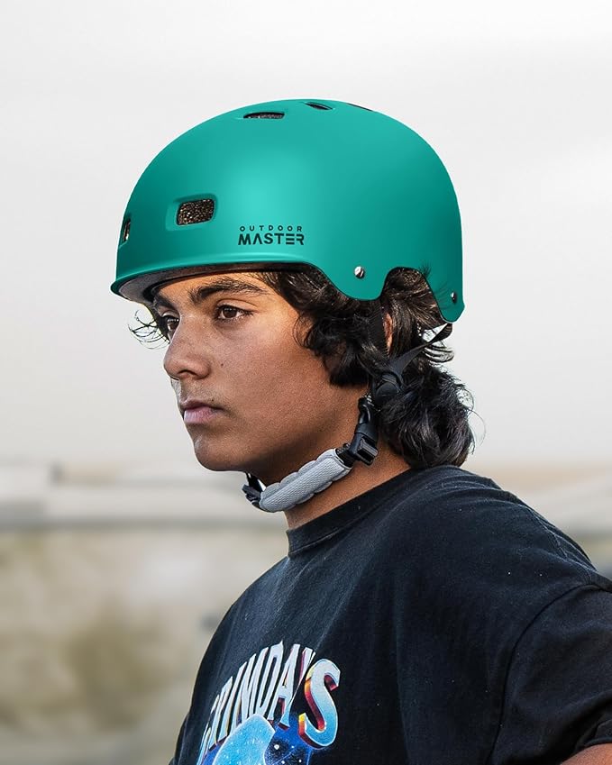 OutdoorMaster スケートボード サイクリング ヘルメット - 取り外し可能なライナー2枚付き 通気性 多用途 スポーツ スクーター ローラースケート インラインスケート ローラーブレード 子供 ユース 大人用