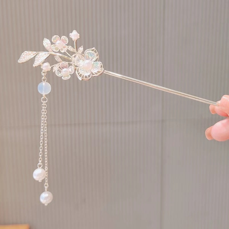 すずらんの花のステップヘアピン、高級感あふれるデザイン