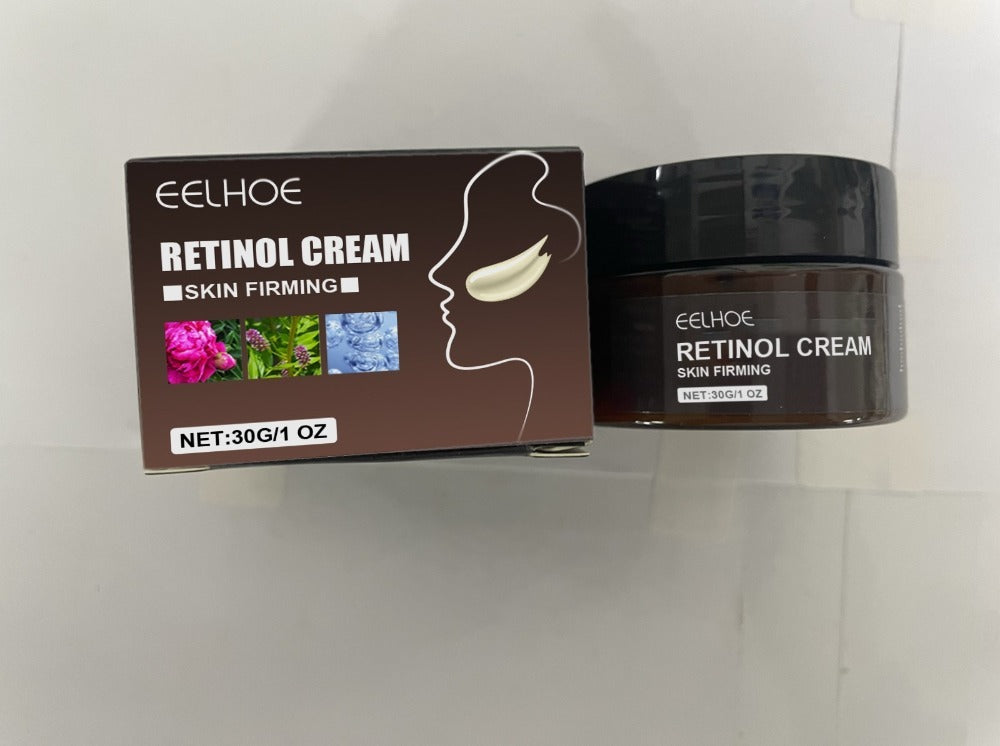 肌再生のスター製品 - レチノールクリーム。顔と首のための総合トリートメント。優れたシワ対策と引き締め効果。肌の若々しい輝きを活性化します。