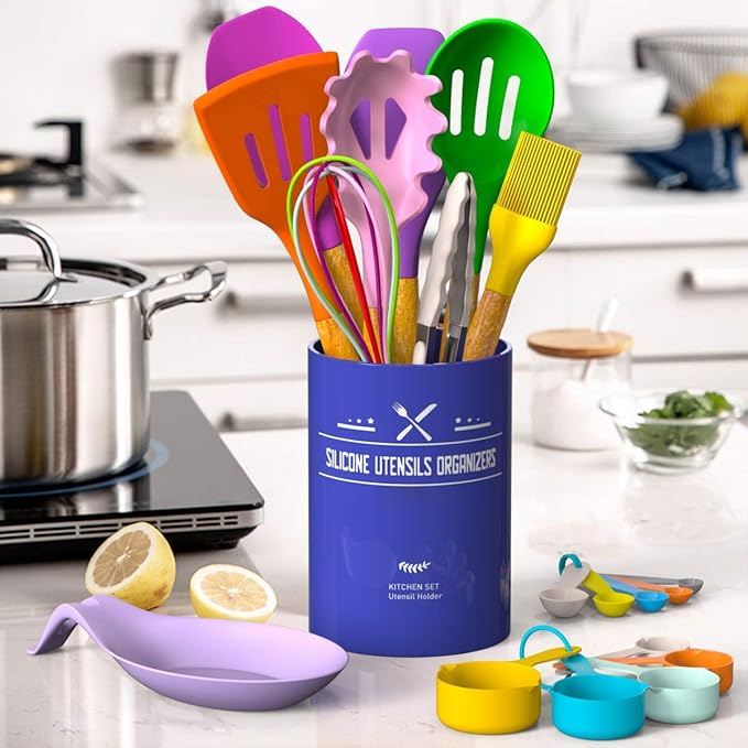 Umite Chef キッチン調理器具セット 33点焦げ付き防止シリコン調理器具 スパチュラセット ホルダー付き 木製ハンドル シリコンキッチンガジェット調理器具セット (カラフル)