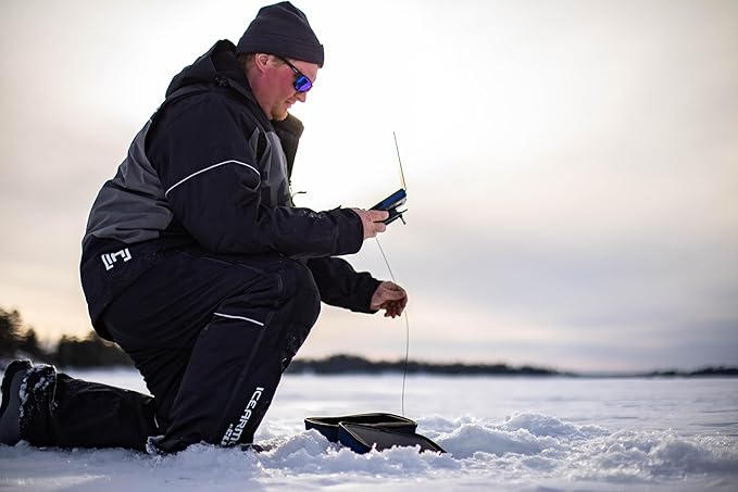 Aqua-Vu AV822 HD Underwater Camera, 8" HD Display, 1080p, 60ft Cable, Waterproof, Real-Time Video & Recording for Ice & Boat Fishing