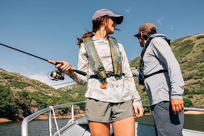 Onyx A/M-24自動/手動膨張式ライフジャケット、米国沿岸警備隊承認、薄型、コンパクトデザイン、手動切り替え膨張オプション