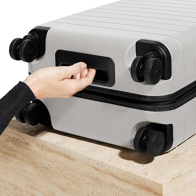 Away Bigger Carry-On Luggage、軽量ハードサイド大型スーツケース、スピナーホイール、TSAロック、航空会社承認済み、クラウドグレー