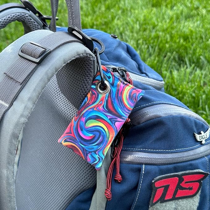 HYZER HOUND DISCS Disc Golf Chalk Bag | Dry Your Hands in the Heat of Summer | Attaches to Bag with a Carabiner | Improve Your Hand Grip for Consistency | Essential Disc Golf Accessories | Chalk