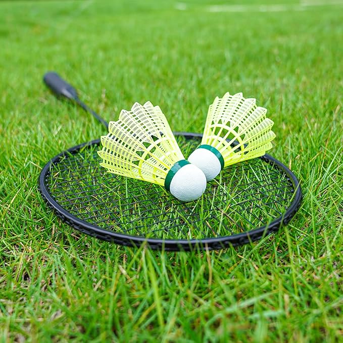 Badminton Rackets Set of 4 for Outdoor Backyard Games, Including 4 Rackets, 6 Nylon Badminton Shuttlecocks, Lightweight Badminton Racquets for Beginners