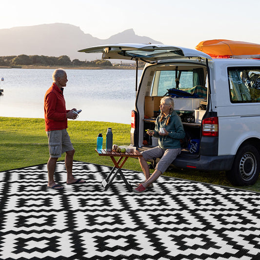 6 X 9ft Camping Carpet, Black And White,shipped From Amazon, Banned From Wal Mart, Not Shipped On Weekends