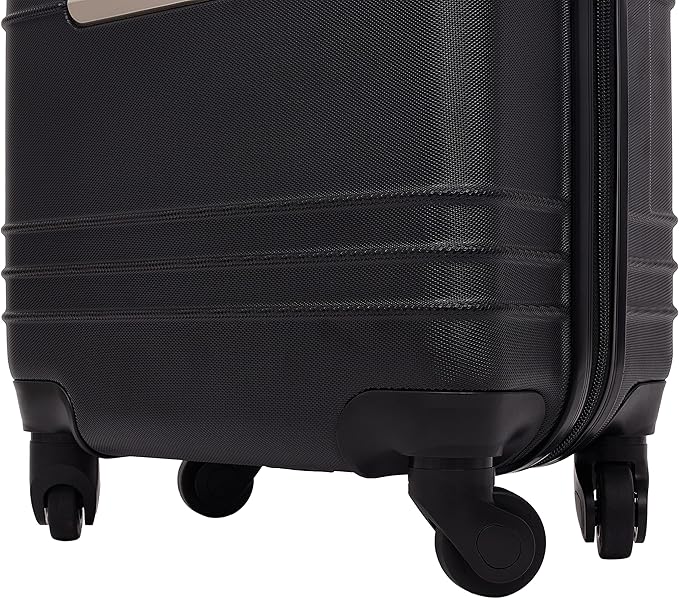 Travelers Club 22インチ Richmond スピナー 機内持ち込み手荷物, ブラック