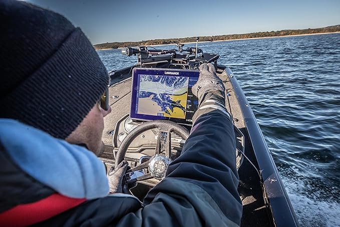 Lowrance HDS PRO Fishfinder/Chartplotter with Smartphone Integration and Preloaded C-MAP U.S. & Canada Charts