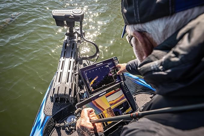 Lowrance HDS PRO Fishfinder/Chartplotter with Smartphone Integration and Preloaded C-MAP U.S. & Canada Charts