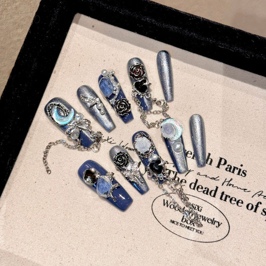 Non-mainstream Style Hot Girl Yihe Hand-worn Nail Heavy Industry Blue