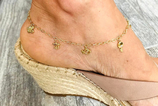 14K Solid Yellow Gold Anklet Bracelet  10" Long  -  7 Charms - AB770